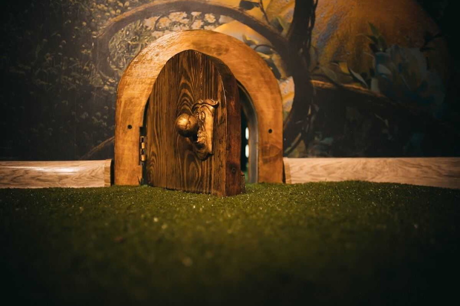 Квест в реальности Зазеркалье от компании Квествилль Квест в реальности Зазеркалье от компании Квествилль